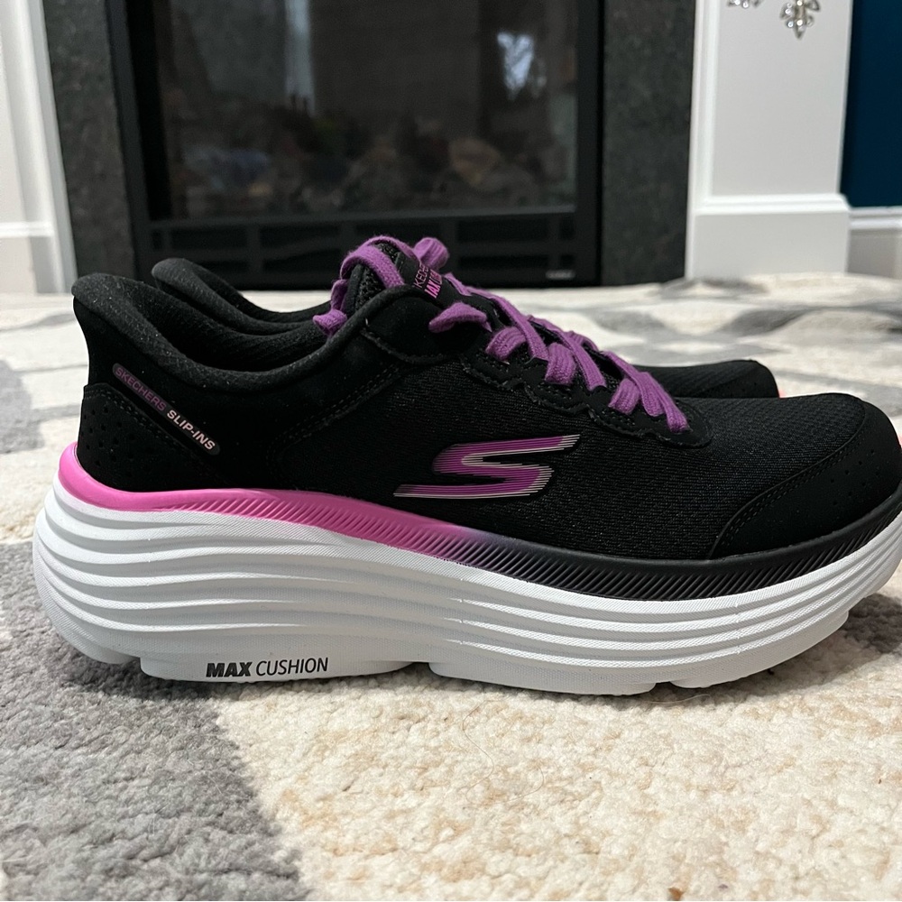 Skechers Max Cushioning Endevour Cardova Black Pink Womens Athletic Sneaker Sz 8